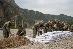 美记：雷霆关注中锋斯图尔特 活塞若交易可获得丰厚回报